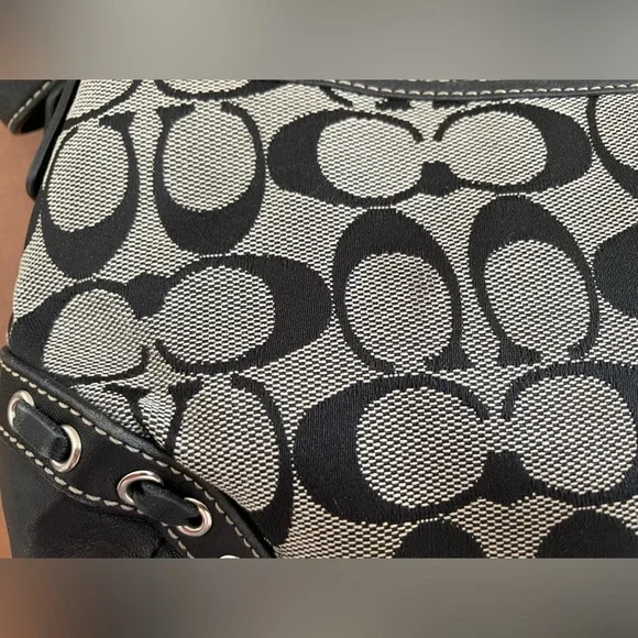 Coach EUC πHost Pick x2π flap shoulder bag- Signature grey, black with silver - Picture 7 of 14